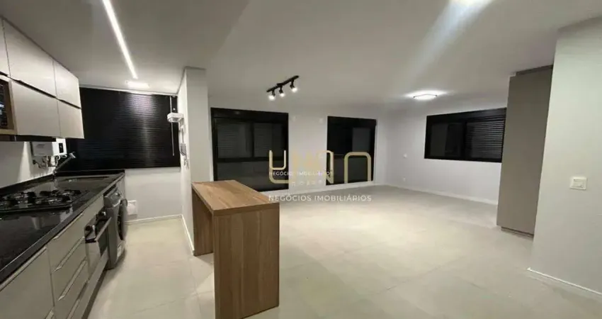 Studio moderno com garagem e infraestrutura completa ao lado do pátio milano