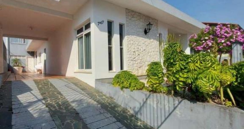 Casa com 4 quartos à venda na Rua Celso Bayma, 747, Barreiros, São José