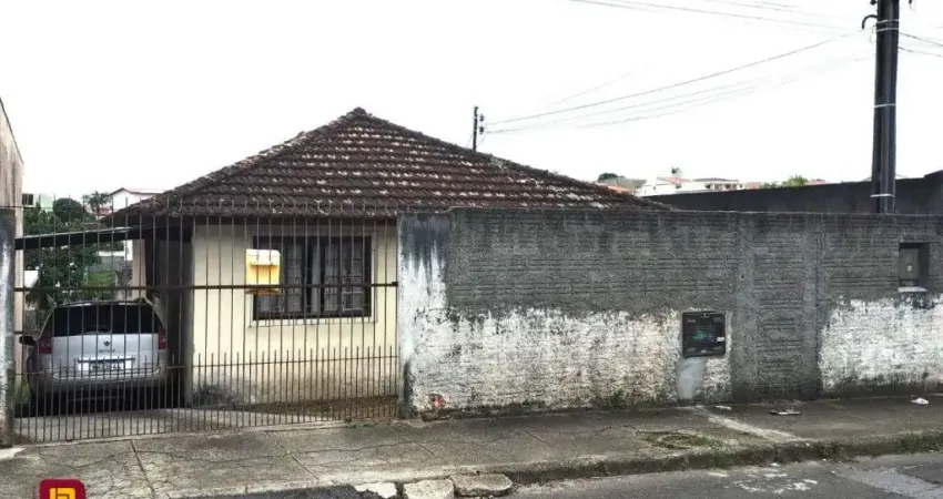 Casa com 3 quartos à venda na Rua Moura, Barreiros, São José