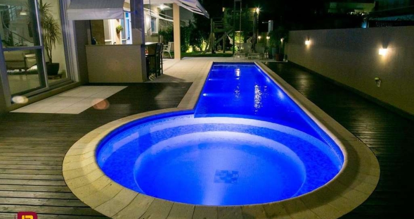 Casa Residencial em Jurerê Internacional