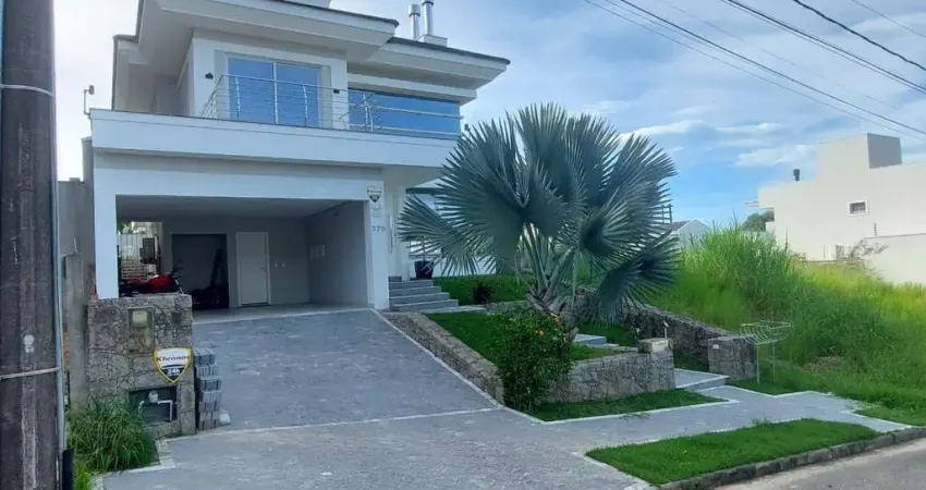 Venda de CASA ALTO PADRÃO, COM 4 DORMITÓRIOS - NO BAIRRO PEDRA