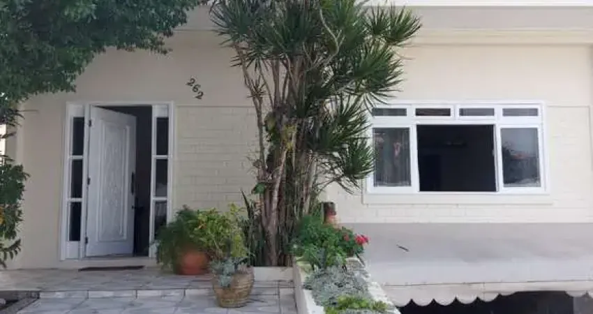 Casa Residencial em Coqueiros