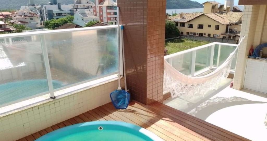 Cobertura à venda 2D(1suíte) 1 vaga, hobby box, na Praia dos Açores, em Floripa