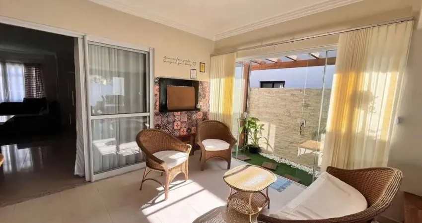 Casa a Venda  de 4 dormitórios ( 1 suíte) - Bairro Pedra Branca - Palhoça SC