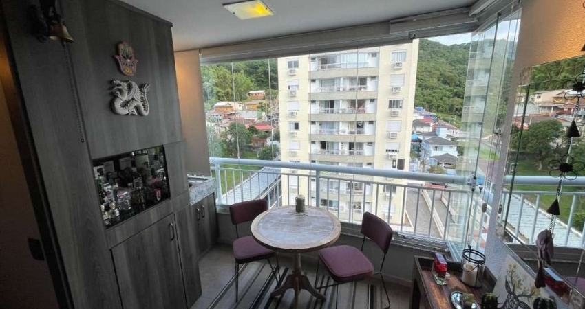 Apartamento Mobiliado e decorado à Venda no Itacorubi