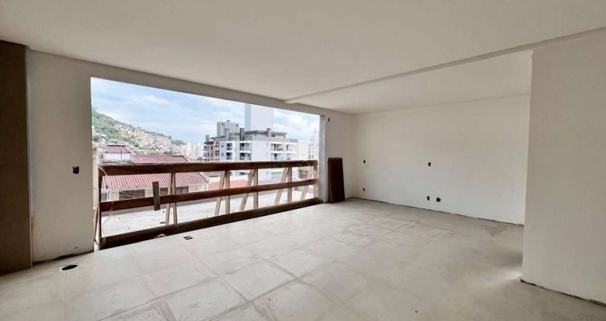 Apartamento tipo Studio com 58,72 m², com varanda, 1 vaga, no Centro