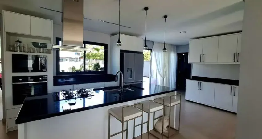 Brognoli Vende  - Casa em Condomínio Ilha das Laranjeiras