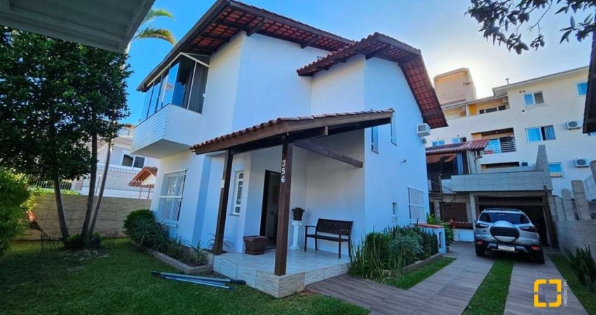 Casa com 6 quartos à venda na Rua Waldemiro José Carlson, 356, Canasvieiras, Florianópolis