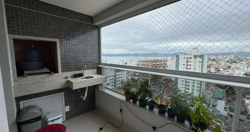 Apartamento à venda em Barreiros - São José/SC   Lindo, decorado e com vista mar!