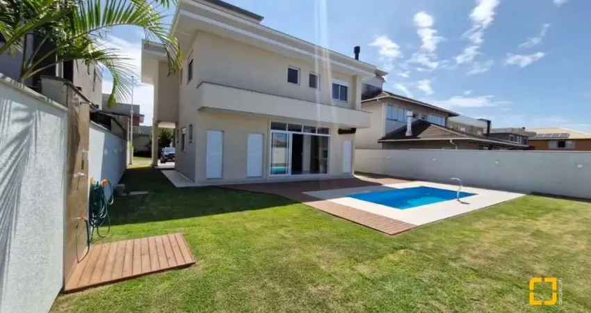 BROGNOLI VENDE- Casa alto padrão semi-mobiliada em condomínio fechado.