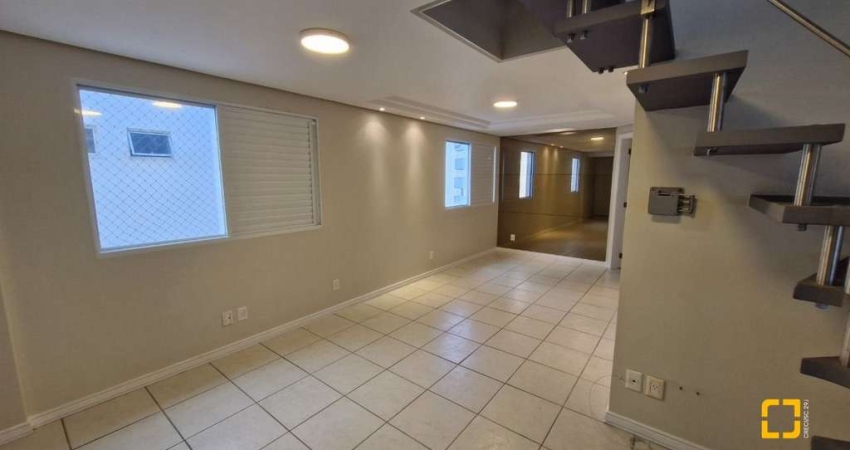 Cobertura no centro de Florianpópolis com 197m², 2 quartos, 1 suíte, 2 vagas de garagem