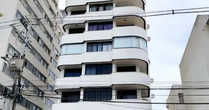 Apartamento  Centro de Florianópolis com 211 m² próximo ao hippo