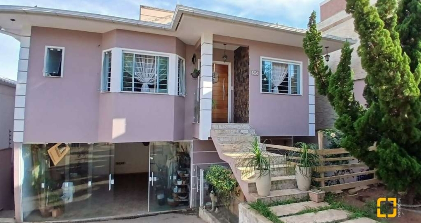 Casa com 3 dormitórios sendo 1 suíte à venda no bairro Jardim Atlantico, Florianópolis SC