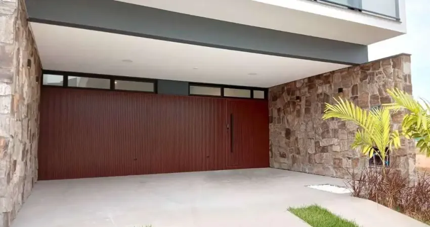 Casa a venda com 216 m² construídos, em condomínio fechado por 1.390.000 em Biguaçu.