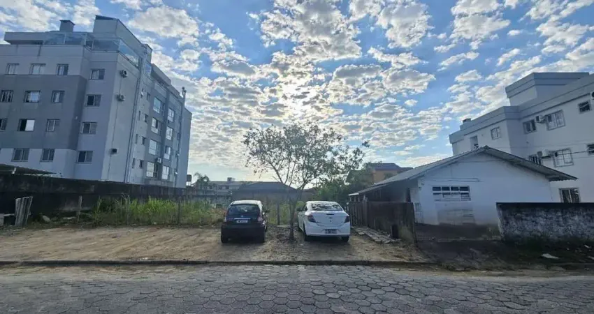 Terreno com 1.203,89m² para venda no bairro Rio Grande em Palhoça - SC