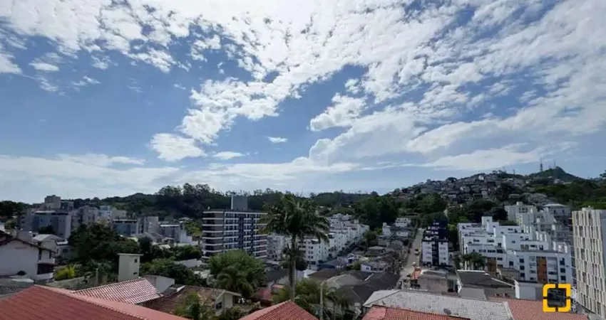 Apartamento - 3 dormitórios - Sacada com Churrasqueira - 1 vaga - Carvoeira - Florianópolis - SC