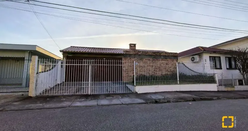 Casa à Venda no Balneário do Estreito em Florianópolis/SC!