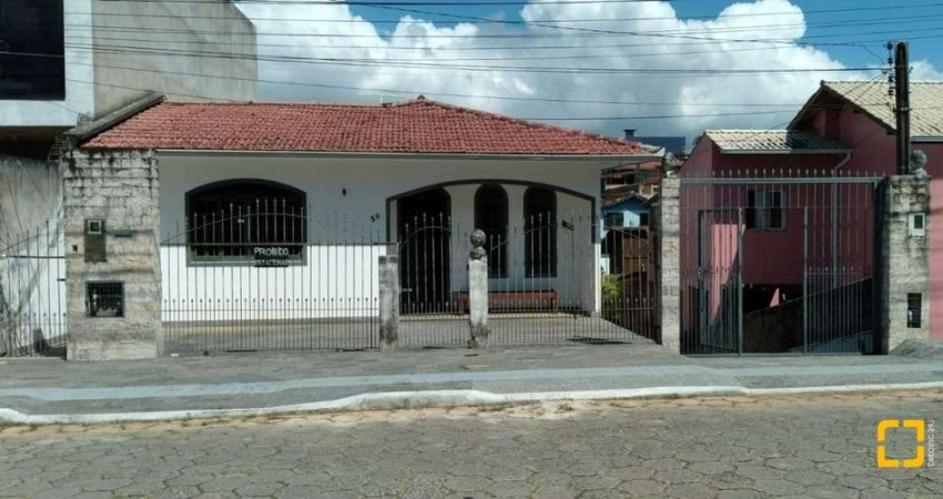 Casa com 4 dormitórios, sendo 2 suítes  no Birro Jardim Atlãntico, Florianópolis/SC