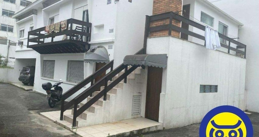 Casa 3 dormitórios, à venda, no centro, com 1 suíte e 1 vaga.