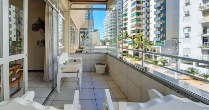 Apartamento mobiliado - 3 dormitórios - 2 vagas - Beira mar norte - Centro Florianópolis - SC