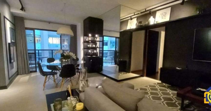 Apartamento com 4 quartos e 3 vagas - Centro - Florianópolis/SC