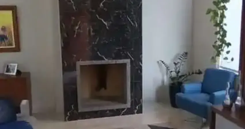 Casa à venda em condomínio - conforto, espaço e funcionalidade!