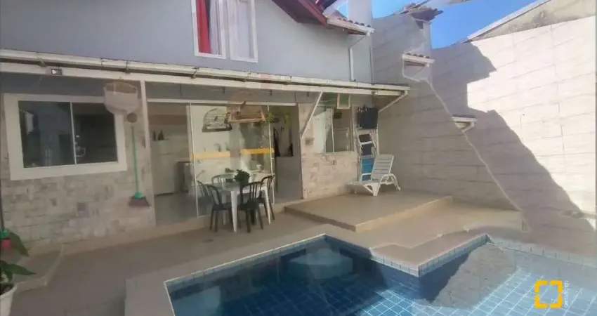 Casa com 4 quartos, piscina no Monte Verde, Florianópolis