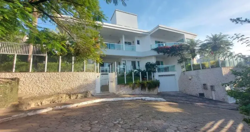 Prédio residencial em Canasvieiras, Beco dos Milionários.