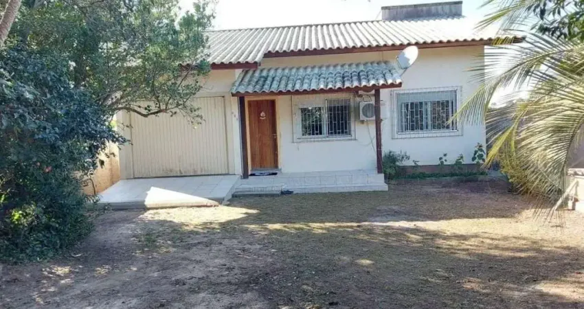 Casa averbada com 131,04m2, 2 quartos, sendo 1 suíte, em São João do Rio Vermelho