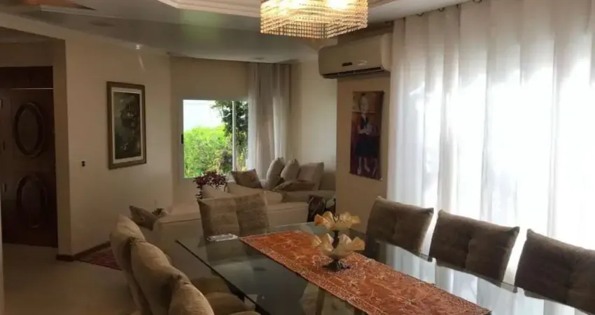 Casa Residencial com 2 pavimentos  para venda no bairro Canto em Florianópolis/SC