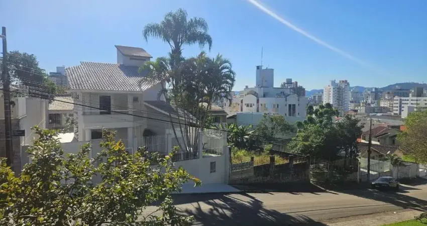 Casa Residencial com 2 pavimentos  para venda no bairro Canto em Florianópolis/SC