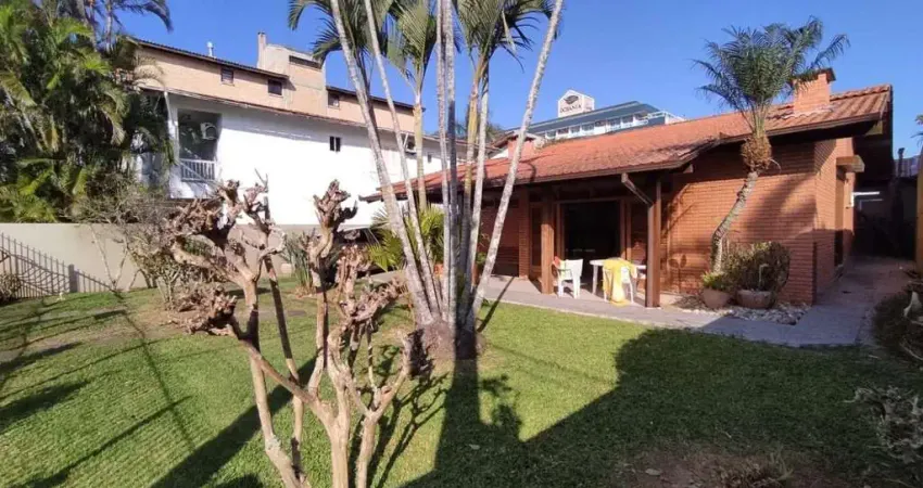 BROGNOLI VENDE - CASA RESIDENCIAL 5 DORMITÓRIOS - INGLESES NORTE