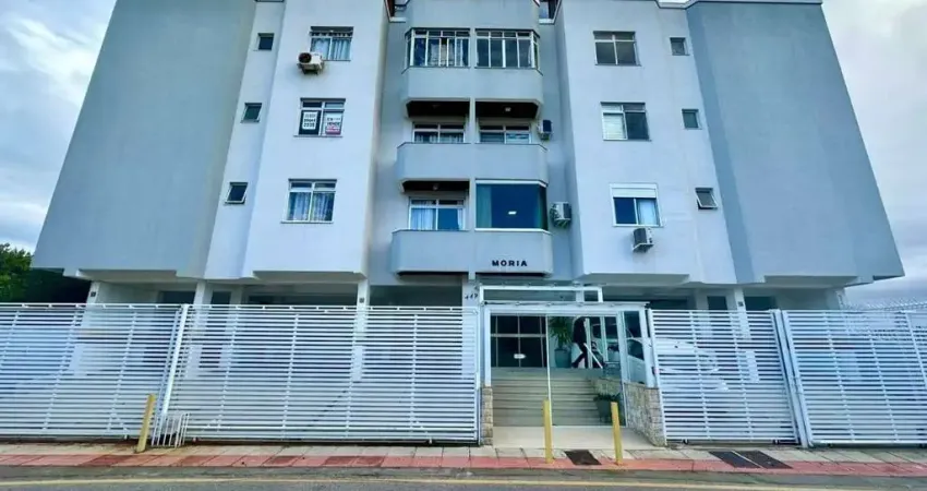 Apartamento à venda em coqueiros - 2 dormitórios, sacada, elevador e vaga para 2 carros!