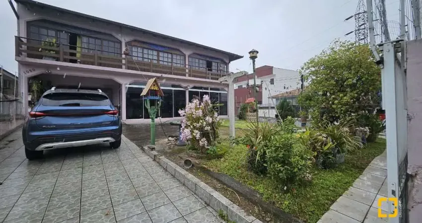 Casa residencial e comercial de 4 quartos na rua principal do passa vinte