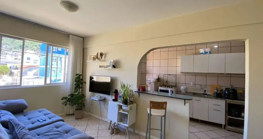 Apartamento de 02 dormitórios no bairro trindade em florianópolis sc