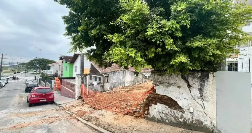 Terreno comercial à venda na Rua 13 de Maio, José Mendes, Florianópolis