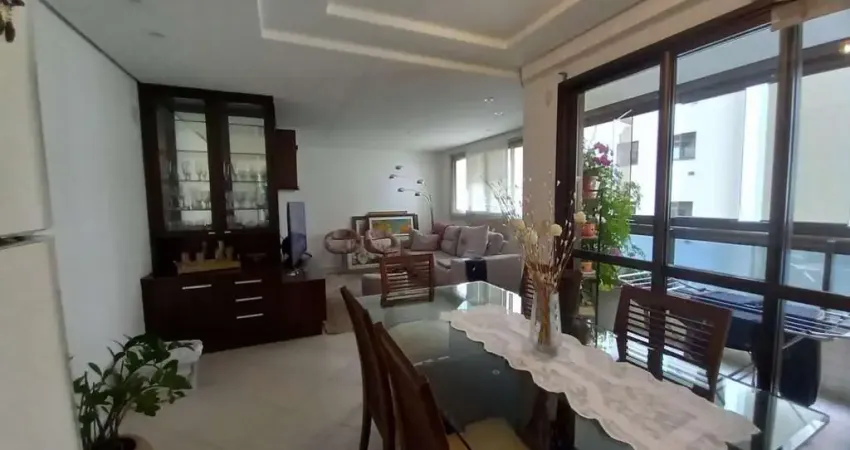 Apto com 3 dormitórios(suíte), lavabo, sacada com churrasqueira, 2 vagas - centro - fpolis sc