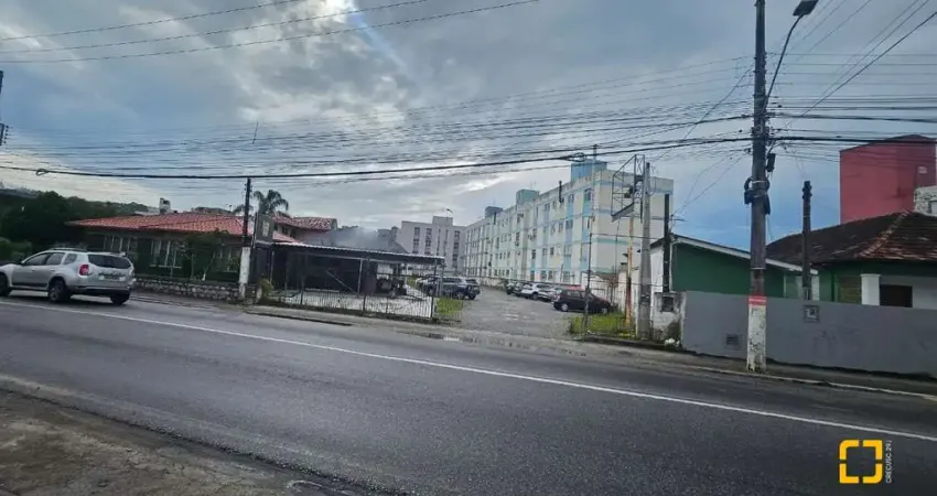 Terreno comercial à venda na Rua Doutor Constâncio Krummel, Praia Comprida, São José