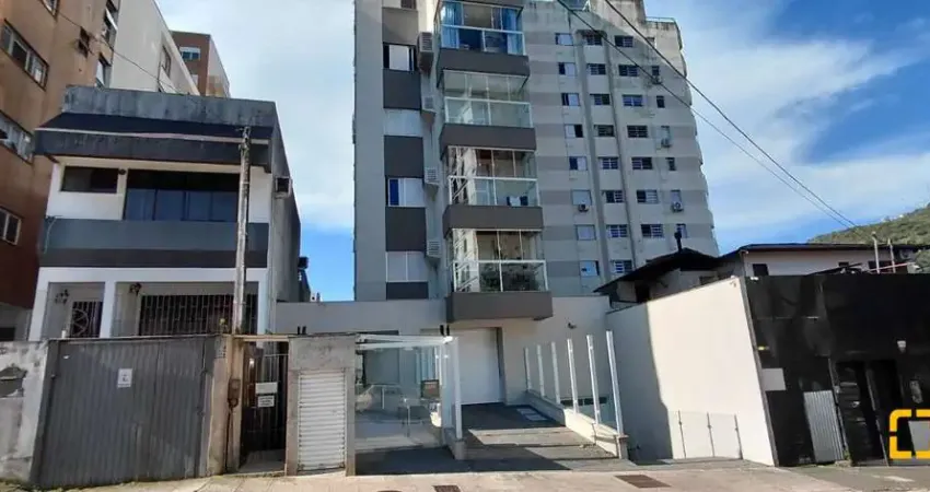 Apartamento com 3 quartos, 1vaga de garagem no centro de florianópolis