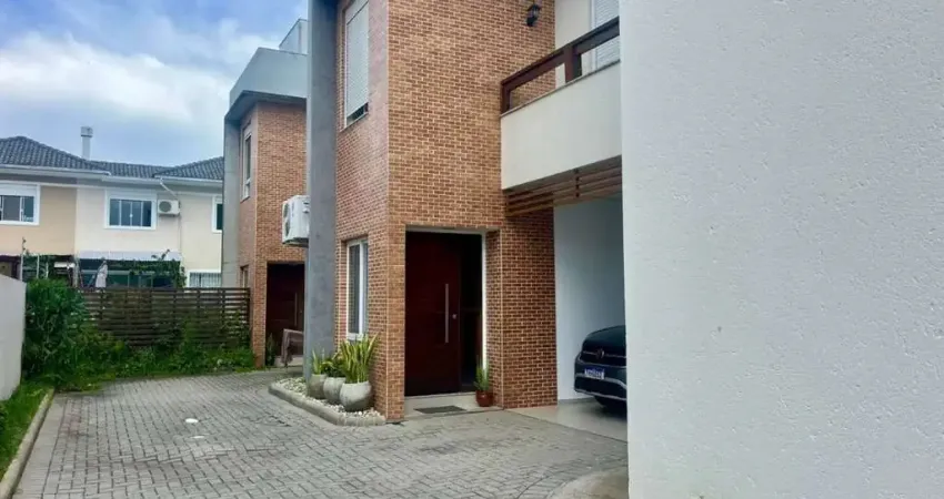 Casa com 3 quartos à venda na Rua Camarinhas, Campeche, Florianópolis