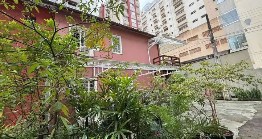 Casa com 120 m2, 2 pavimentos, na arno hoeschel, centro de florianópolis
