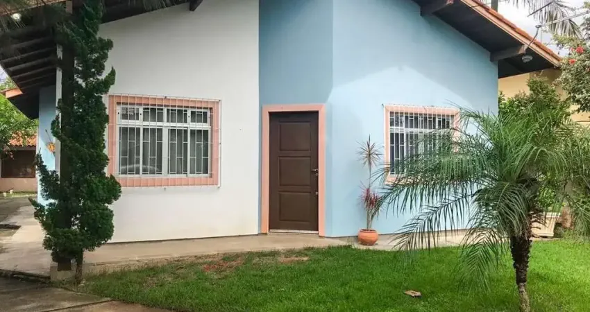 Casa residencial em terrreno de 465m - mobiliado -bairro campeche -florianópolis sc