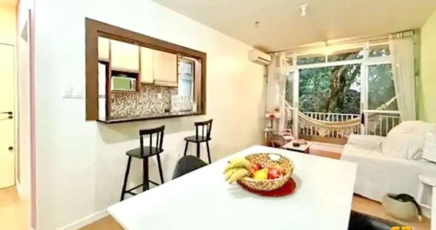Apartamento, 2 dormitórios, 1 vaga, bairro abraão, florianópolis / sc