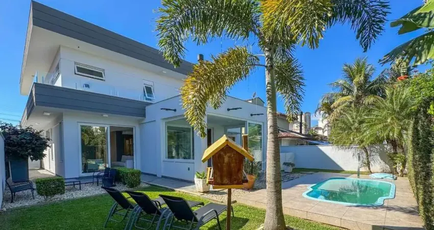 Casa mobiliada - 4 dormitórios - 3 suítes - pátio com piscina - jurerê internacional - florianópolis