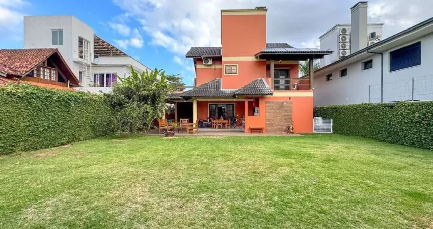 Casa - jurerê internacional - pátio grande - 3 dormitórios - escritório - florianópolis - sc