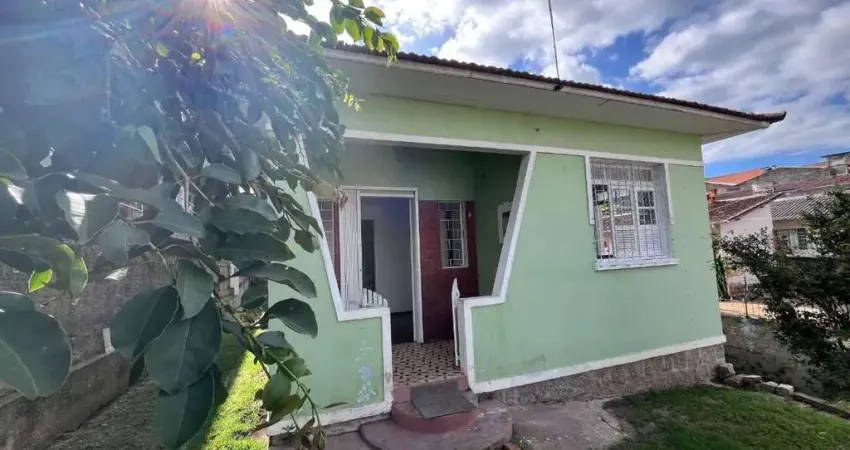 Casa alvenaria à venda no bairro Capoeiras em Florianópolis SC.