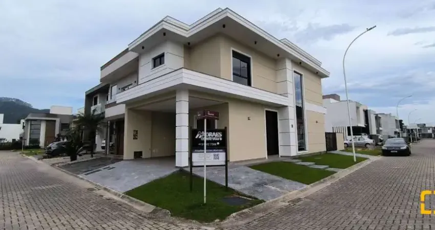 Casa alto padrão de 3 quartos em condomínio fechado no bairro planejado DeltaVille em Biguaçu/SC!