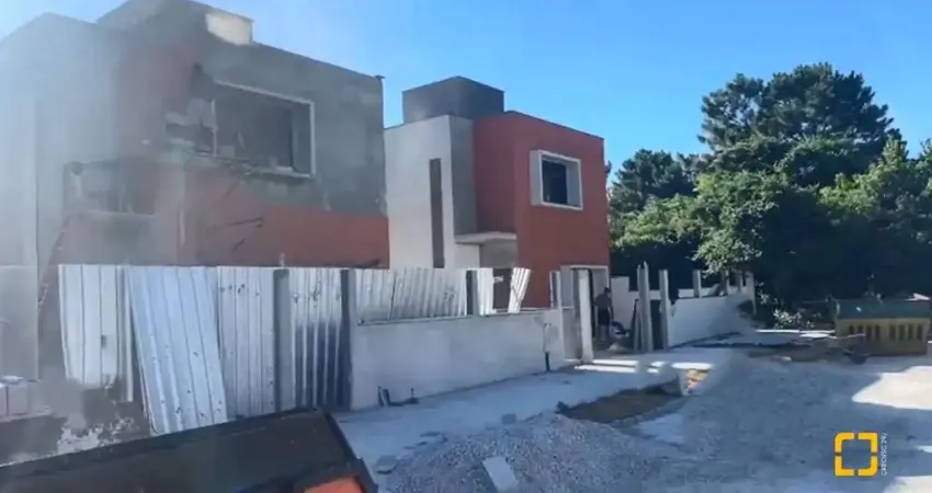 Vendo casa individual no Bairro São João do Rio Vermelho em Florianópolis.