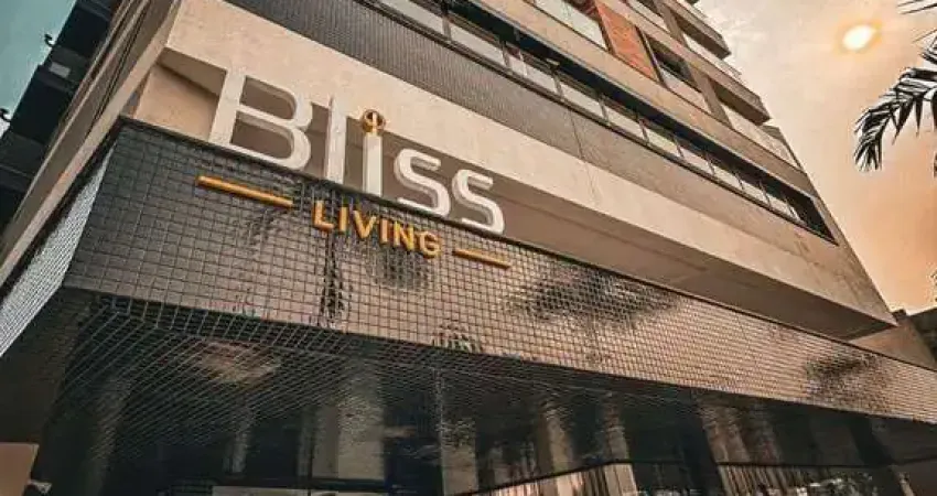 Apartamento de 2 suítes, vaga de garagem para 2 carros e 1 hobby box no Estreito!