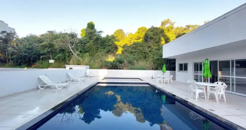 Apartamento a 100m do mar praia ingleses Financiável  a venda
